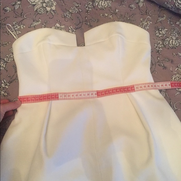 Keepsake the Label White strapless dress - Picture 7 of 9